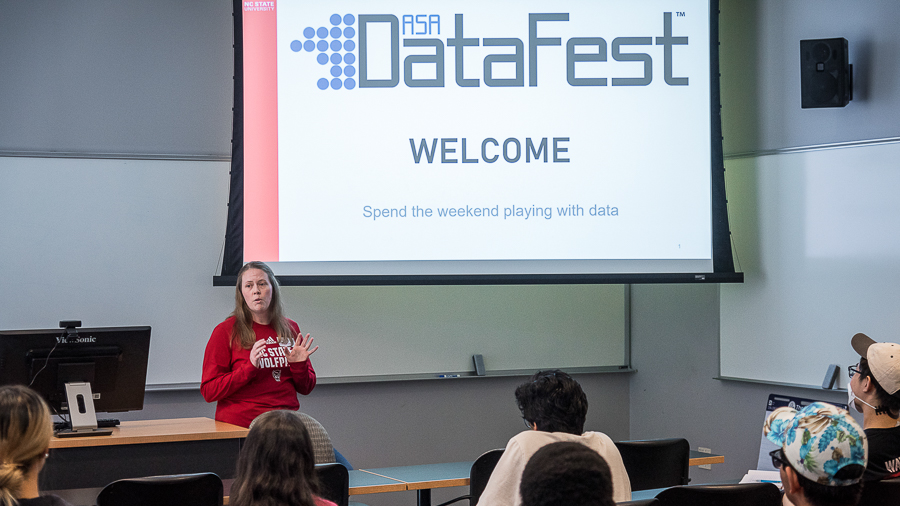 Herle McGowan welcoming students to DataFest @ NC State 2022